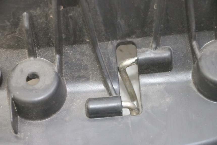 photo de REAR SEAT PEUGEOT SATELIS COMPRESSOR K15 125 (2006 - 2009) - Distinctive features