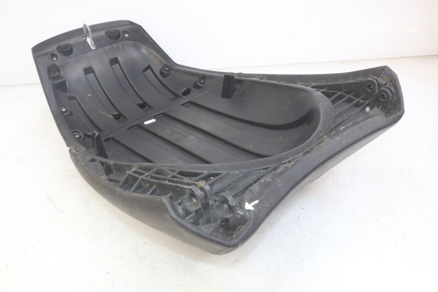 photo de REAR SEAT PEUGEOT SATELIS 125 (2010 - 2012) - Component detail
