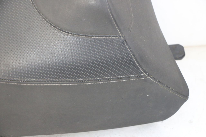 photo de REAR SEAT PEUGEOT SATELIS 125 (2013 - 2018) - High-resolution close-up