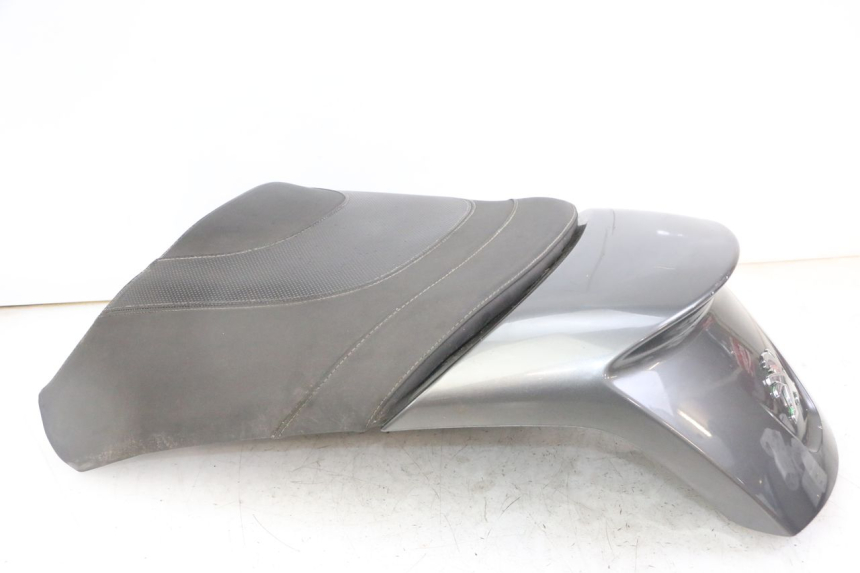 photo de REAR SEAT PEUGEOT SATELIS 125 (2013 - 2018) - Surface and material condition