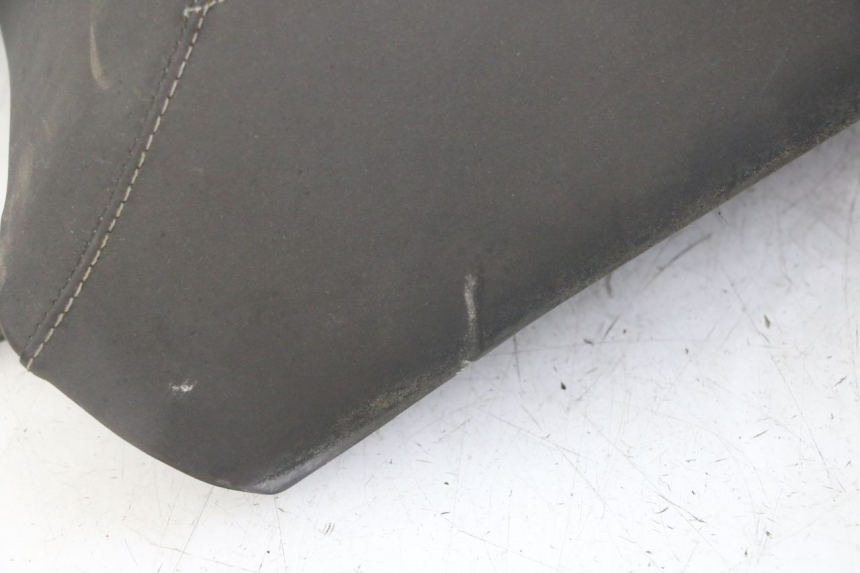 photo de REAR SEAT PEUGEOT SATELIS 125 (2013 - 2018) - Component zoom