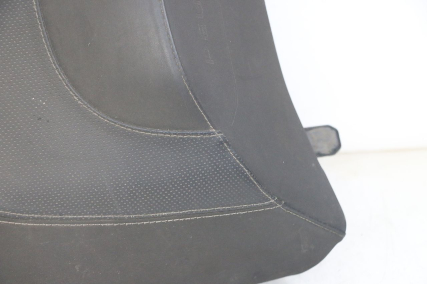 photo de REAR SEAT PEUGEOT SATELIS 125 (2013 - 2018) - High-resolution close-up
