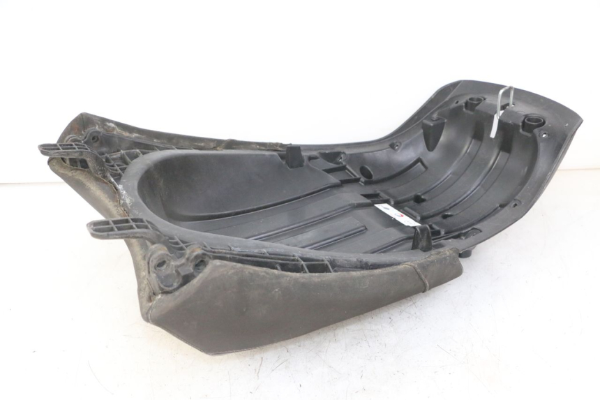 photo de REAR SEAT PEUGEOT SATELIS 125 (2013 - 2018) - Alternative perspective