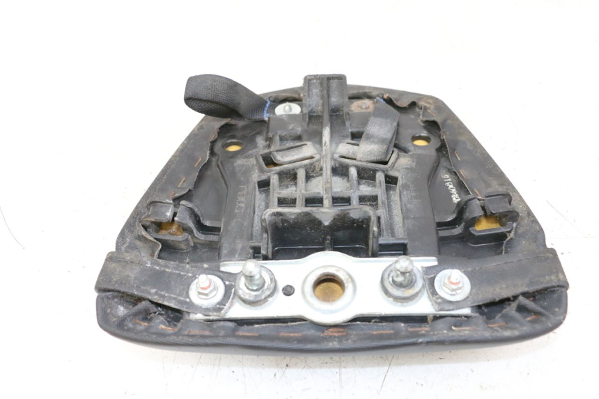 photo de REAR SEAT SUZUKI GSR 750 (2011 - 2017) - Alternative perspective