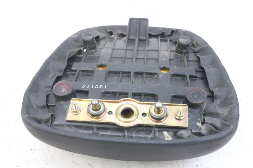 photo de REAR SEAT SUZUKI SV N 650 (1999 - 2002) - Alternative perspective