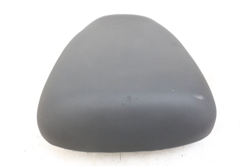 photo de REAR SEAT SUZUKI SV N 650 (1999 - 2002) - Fixing points details