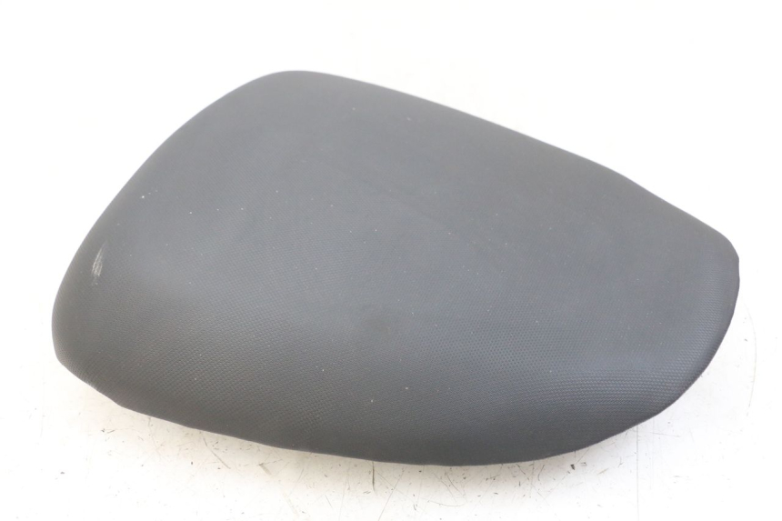 photo de REAR SEAT SUZUKI SV N 650 (1999 - 2002) - Surface and material condition