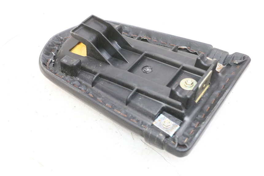 photo de REAR SEAT DAELIM VJ ROADWIN FI 125 (2008 - 2017) - Alternative perspective