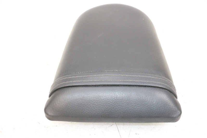 photo de REAR SEAT DAELIM VJ ROADWIN FI 125 (2008 - 2017) - Fixing points details