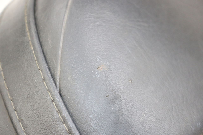 photo de REAR SEAT SUZUKI VL INTRUDER 125 (2004 - 2007) - Component detail