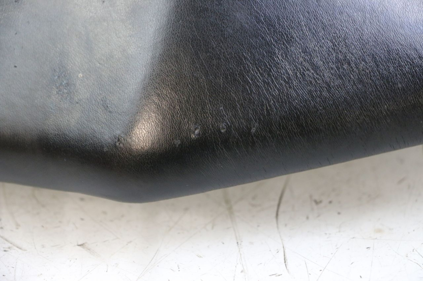 photo de REAR SEAT YAMAHA FZ1 FAZER 1000 (2007 - 2009) - Zoom on usage condition