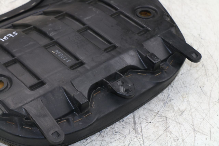 photo de REAR SEAT YAMAHA YP MAJESTY ABS 400 (2007 - 2009) - Additional view of the item