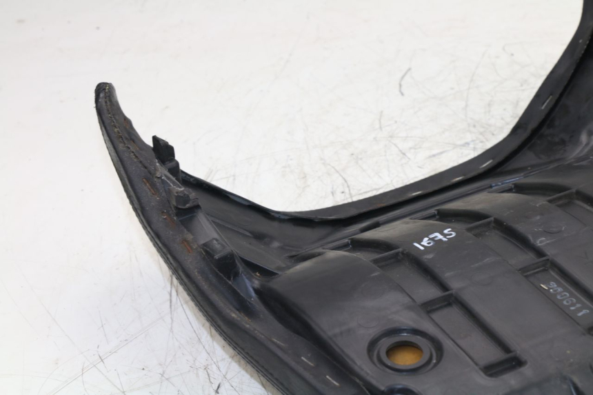 photo de REAR SEAT YAMAHA YP MAJESTY ABS 400 (2007 - 2009) - Markings and original references