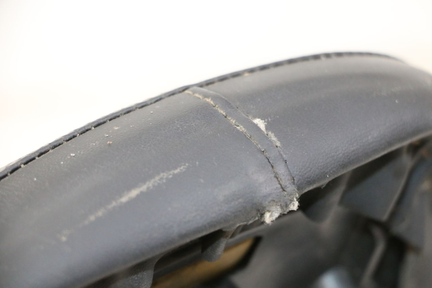 photo de REAR SEAT YAMAHA YP MAJESTY 125 (2002 - 2006) - Component detail