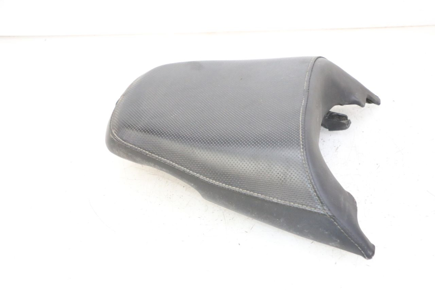 photo de REAR SEAT YAMAHA YP MAJESTY 125 (2002 - 2006) - Fixing points details