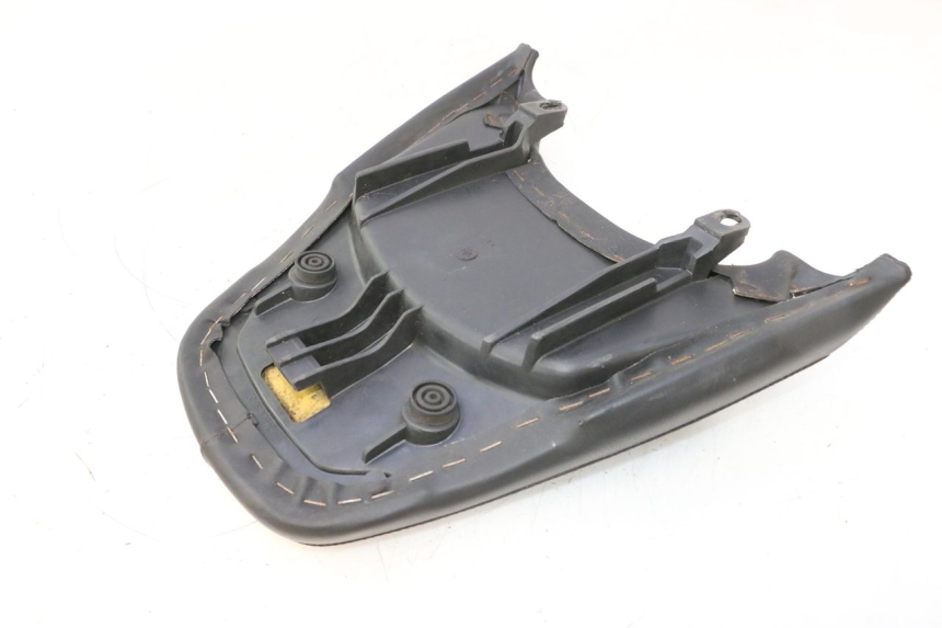 photo de REAR SEAT YAMAHA YP MAJESTY 125 (2007 - 2010) - Technical close-up