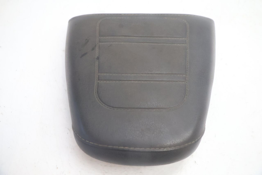 photo de REAR SEAT YAMAHA YP MAJESTY 125 (2002 - 2006) - Zoom on usage condition
