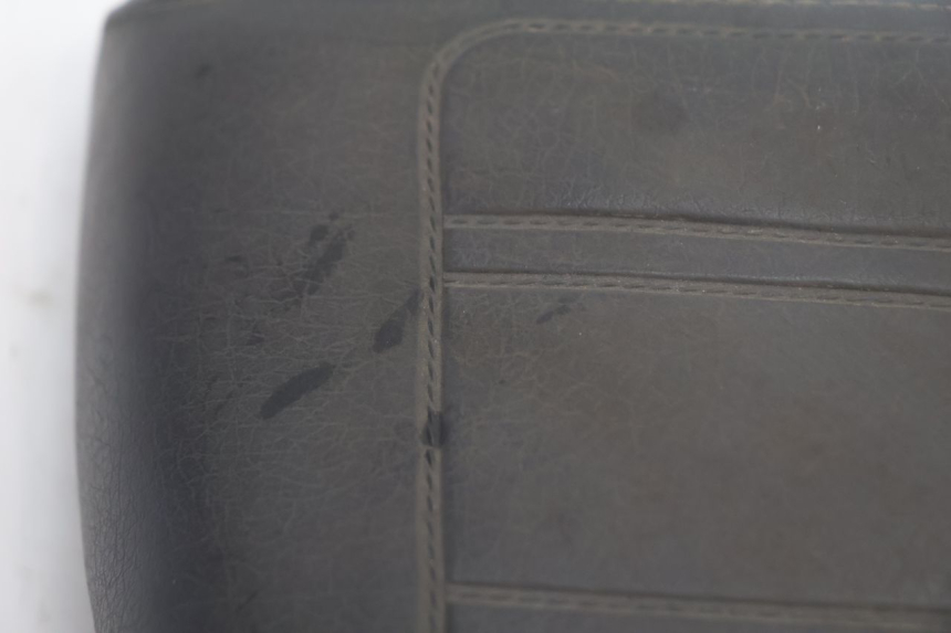 photo de REAR SEAT YAMAHA YP MAJESTY 125 (2002 - 2006) - Alternative perspective
