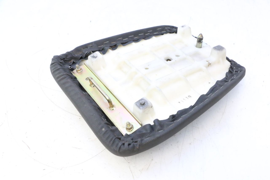 photo de REAR SEAT KAWASAKI ZX-6R ZX6R 600 (1995 - 1997) - Technical close-up