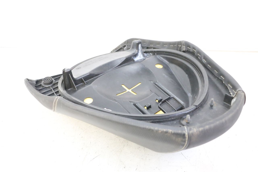 photo de FRONT SEAT YAMAHA AEROX NAKED 2T 50 (2013 - 2017) - Alternative perspective