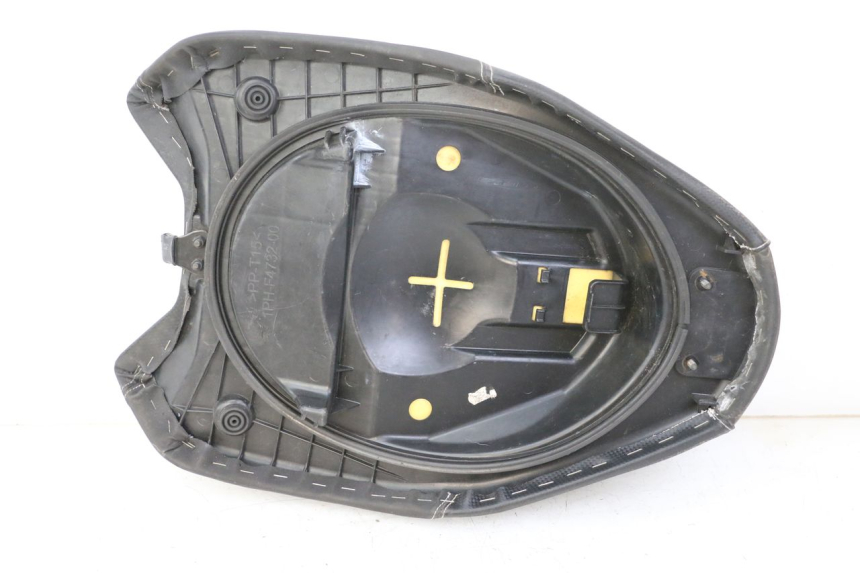 photo de FRONT SEAT YAMAHA AEROX NAKED 2T 50 (2013 - 2017) - Product overview