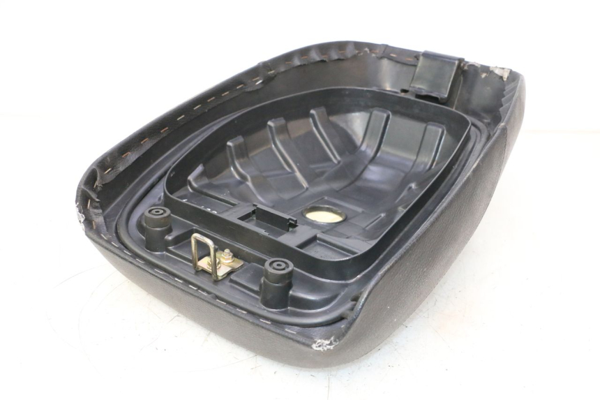 photo de FRONT SEAT KYMCO AGILITY PREMIUM 50 (2007 - 2010) - Detailed visual inspection