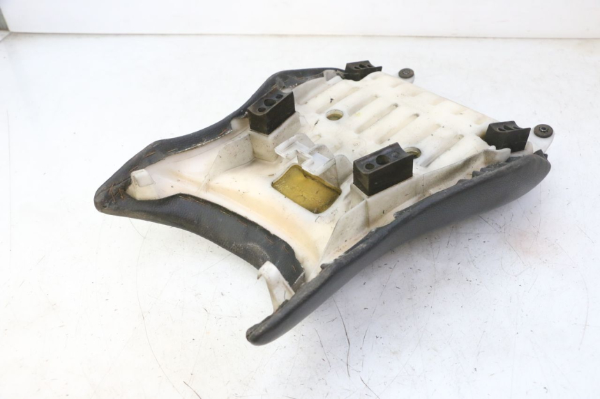 photo de FRONT SEAT HONDA CBF 125 (2009 - 2015) - Component detail