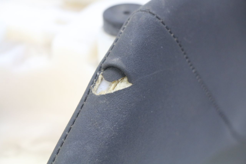 photo de FRONT SEAT YAMAHA FJR ABS 1300 (2006 - 2012) - Technical close-up