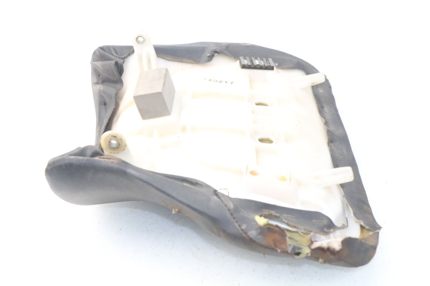 photo de FRONT SEAT SUZUKI GSX-R GSXR 600 (2001 - 2003) - Fixing points details