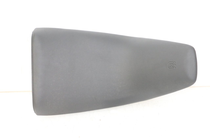 photo de FRONT SEAT HUSQVARNA SVARTPILEN 401 (2018 - 2023) - Product overview