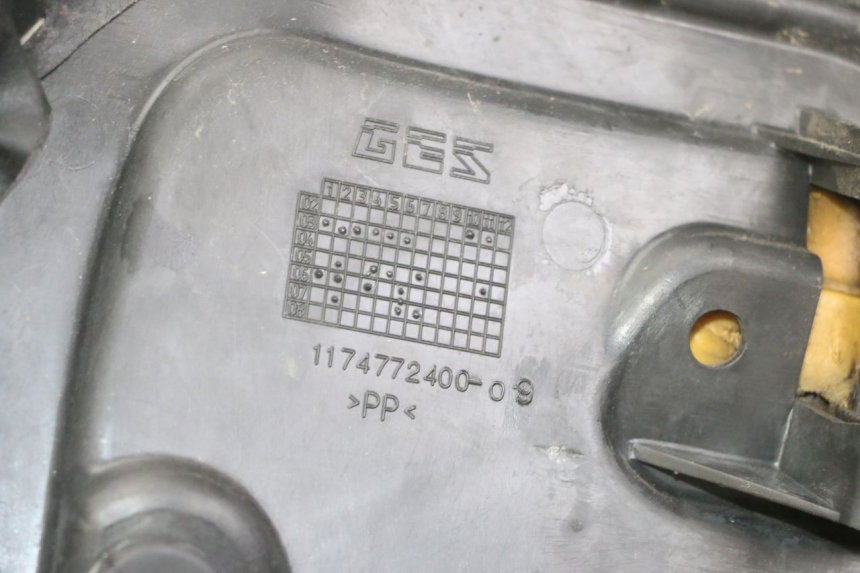 photo de FRONT SEAT PEUGEOT JET FORCE CARBU 50 (2003 - 2016) - Component detail