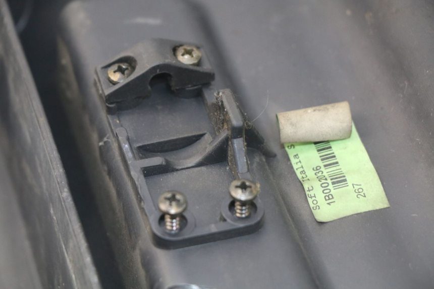 photo de FRONT SEAT PIAGGIO LIBERTY 4T 50 (2009 - 2015) - Technical close-up