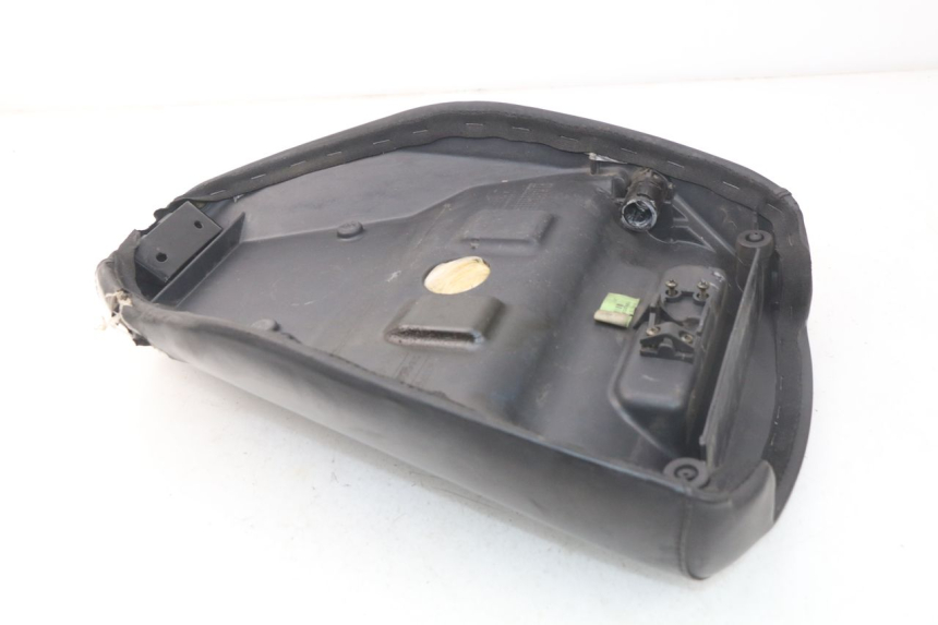 photo de FRONT SEAT PIAGGIO LIBERTY 4T 50 (2009 - 2015) - Surface and material condition