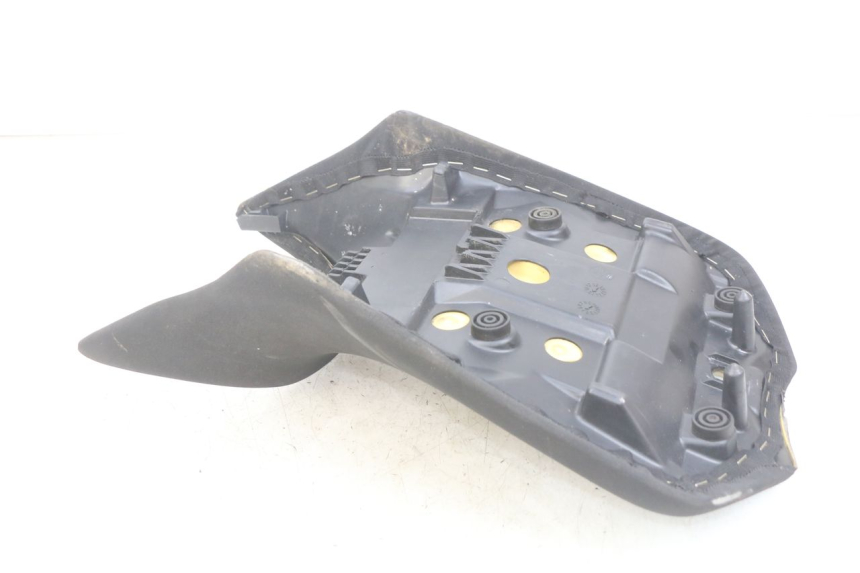 photo de FRONT SEAT YAMAHA MT ABS 125 (2014 - 2018) - Fixing points details