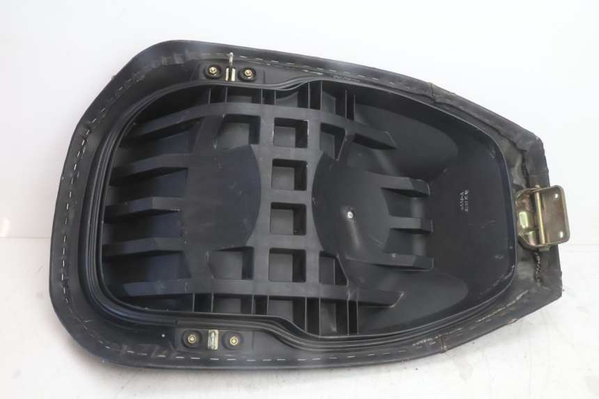 photo de FRONT SEAT DAELIM S2 125 (2006 - 2007) - High-resolution close-up