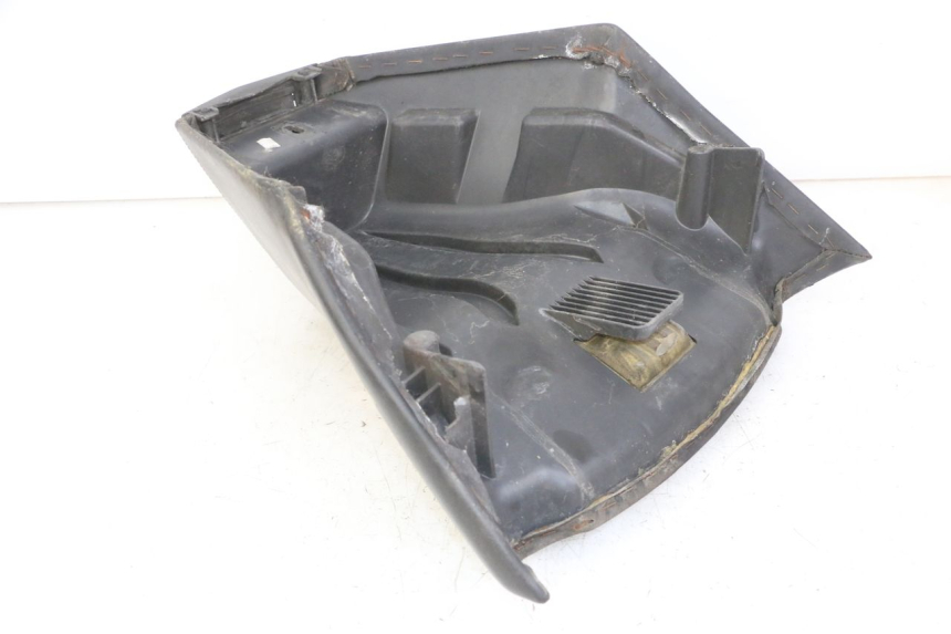 photo de FRONT SEAT PEUGEOT SATELIS COMPRESSOR K15 125 (2006 - 2009) - Alternative perspective