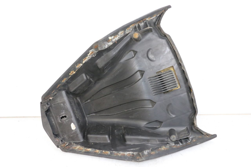 photo de FRONT SEAT PEUGEOT SATELIS 125 (2010 - 2012) - Zoom on usage condition