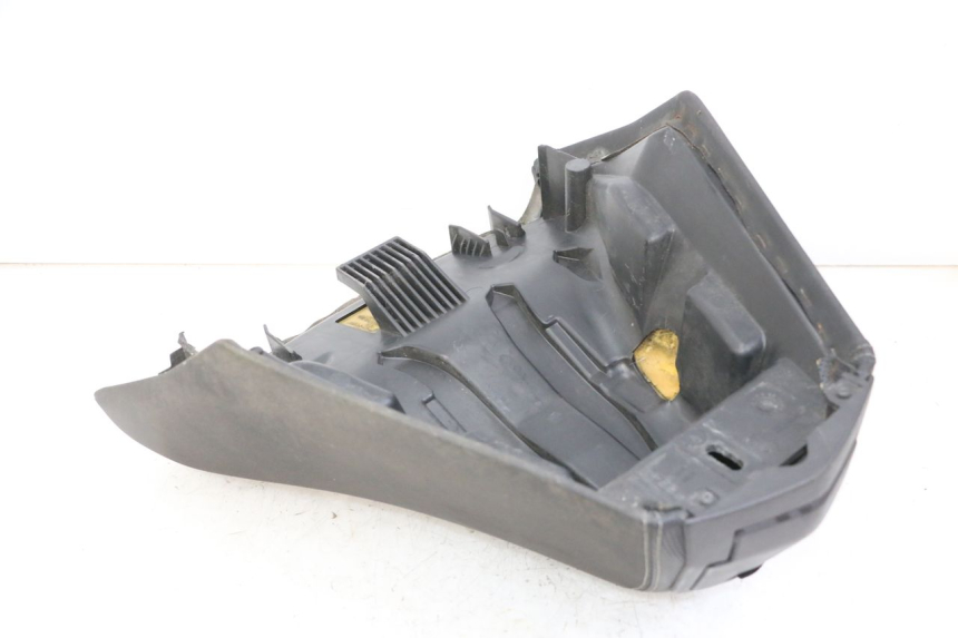 photo de FRONT SEAT PEUGEOT SATELIS 125 (2013 - 2018) - Fixing points details