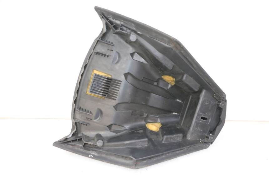 photo de FRONT SEAT PEUGEOT SATELIS 125 (2013 - 2018) - Surface and material condition