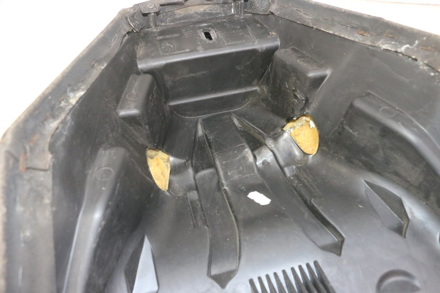 photo de FRONT SEAT PEUGEOT SATELIS 125 (2013 - 2018) - Component detail