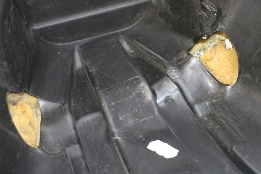 photo de FRONT SEAT PEUGEOT SATELIS 125 (2013 - 2018) - Zoom on usage condition