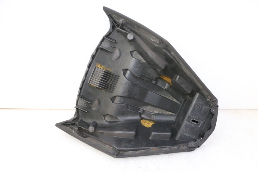 photo de FRONT SEAT PEUGEOT SATELIS 125 (2010 - 2012) - Fixing points details