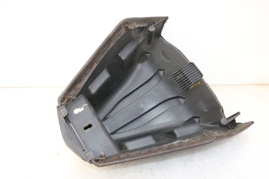 photo de FRONT SEAT PEUGEOT SATELIS 125 (2006 - 2009) - Component detail