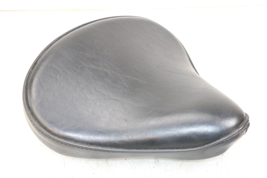 photo de FRONT SEAT HARLEY DAVIDSON SPORTSTER XL CUSTOM 1200 (2003 - 2004) - Fixing points details