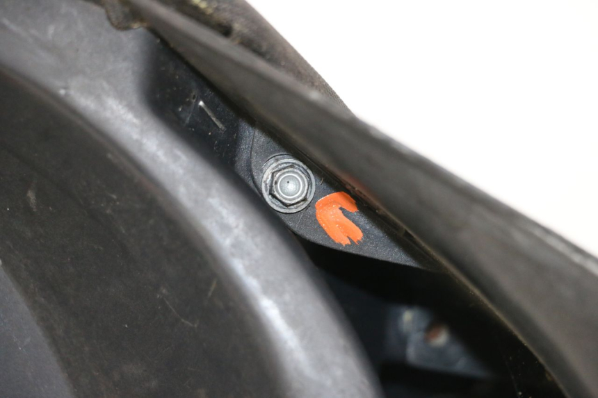 photo de FRONT SEAT APRILIA SR CARB LC 2T 50 (2004 - 2012) - Technical close-up