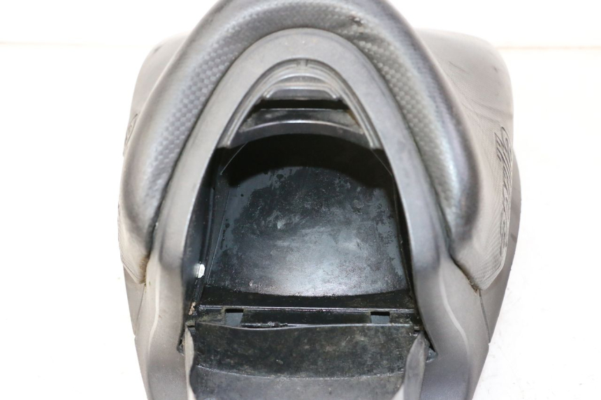 photo de FRONT SEAT APRILIA SR R 2T LC 50 (2018 - 2021) - Distinctive features