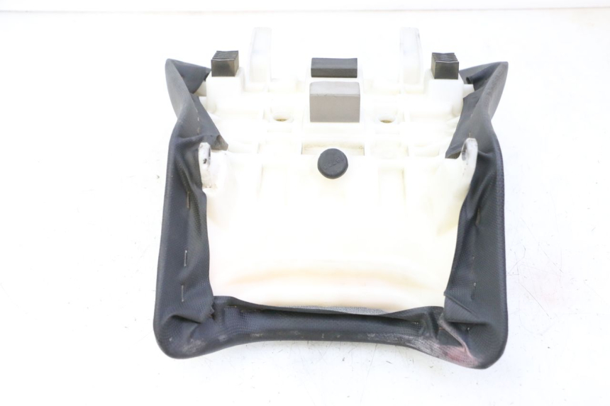 photo de FRONT SEAT SUZUKI SV S 650 (2003 - 2009) - Surface and material condition
