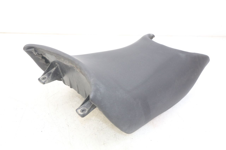 photo de FRONT SEAT SYM WOLF SB 125 (2011 - 2018) - Surface and material condition