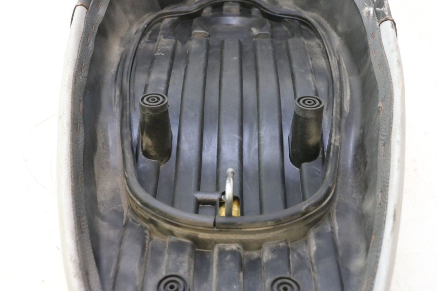 photo de SEAT MBK BOOSTER SPIRIT 50 (2004 - 2017) - Surface and material condition