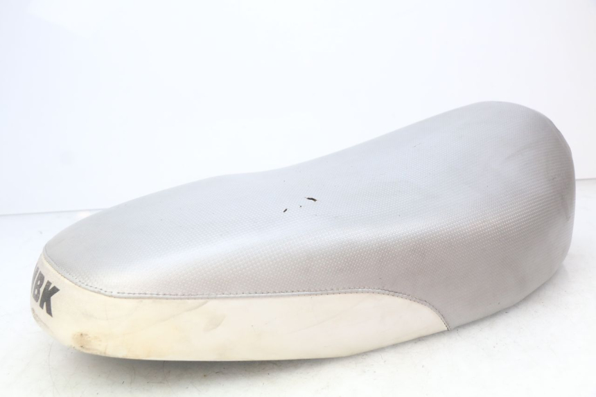 photo de SEAT MBK BOOSTER SPIRIT NAKED 50 (2004 - 2017) - Surface and material condition